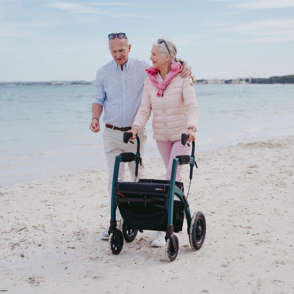 walking_beach_pain_patient_sydney